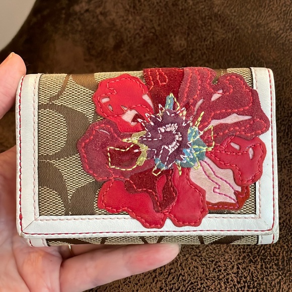 Coach Handbags - COACH POPPY WALLET LEATHER AND SIGNATURE COIN PURSE VGUC